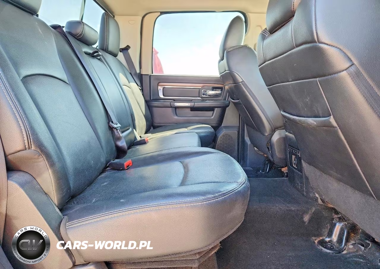 2015 Ram 1500 Laramie VIN:1C6RR7VM9FS656414 - 10