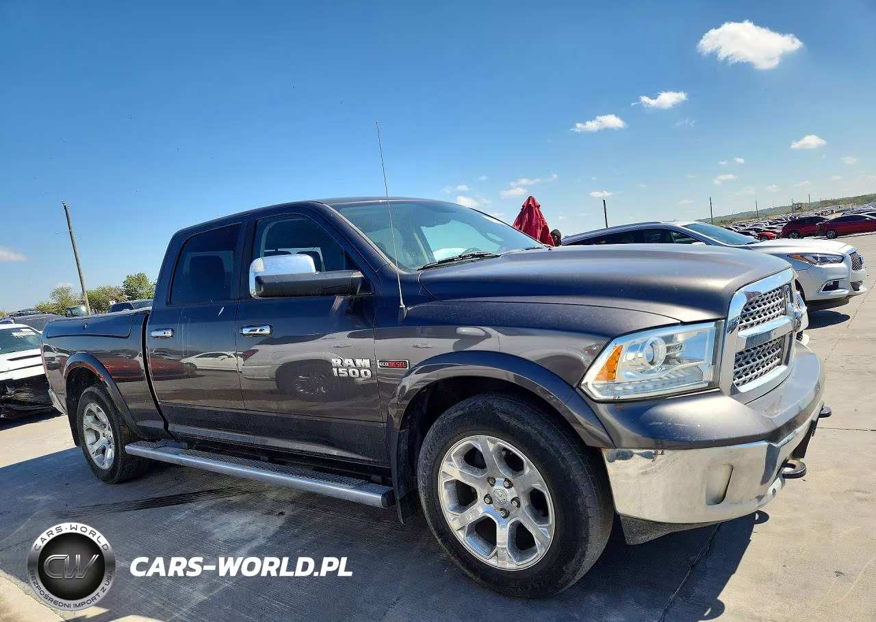 2015 Ram 1500 Laramie VIN:1C6RR7VM9FS656414 - 4