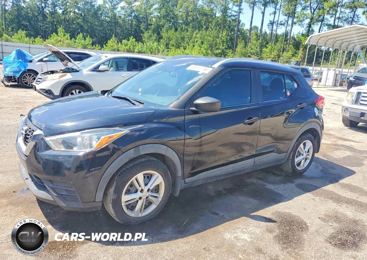 2019 Nissan Kicks S VIN:3N1CP5CU9KL532330 - 1