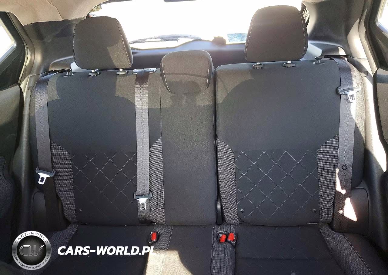 2019 Nissan Kicks S VIN:3N1CP5CU9KL532330 - 10