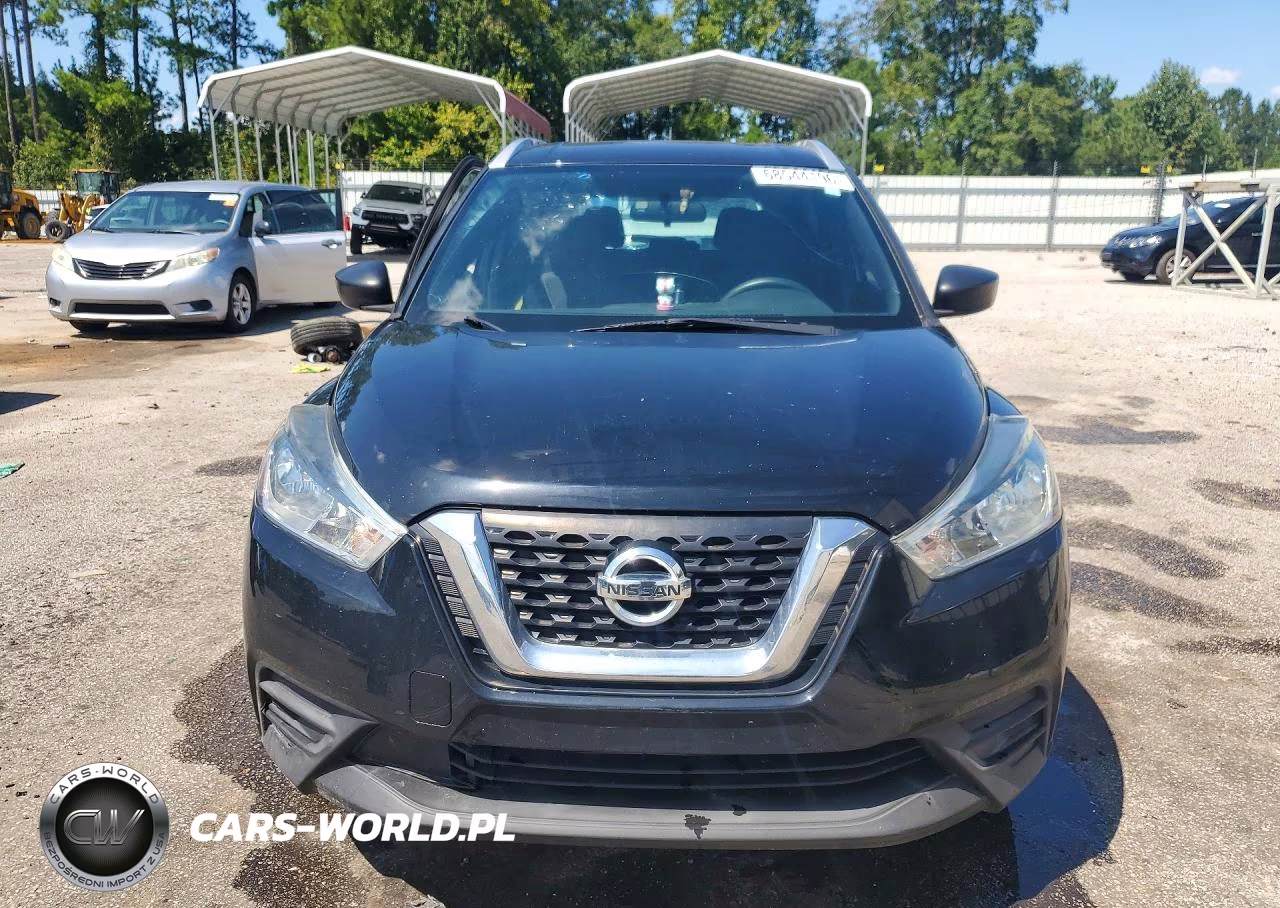 2019 Nissan Kicks S VIN:3N1CP5CU9KL532330 - 5