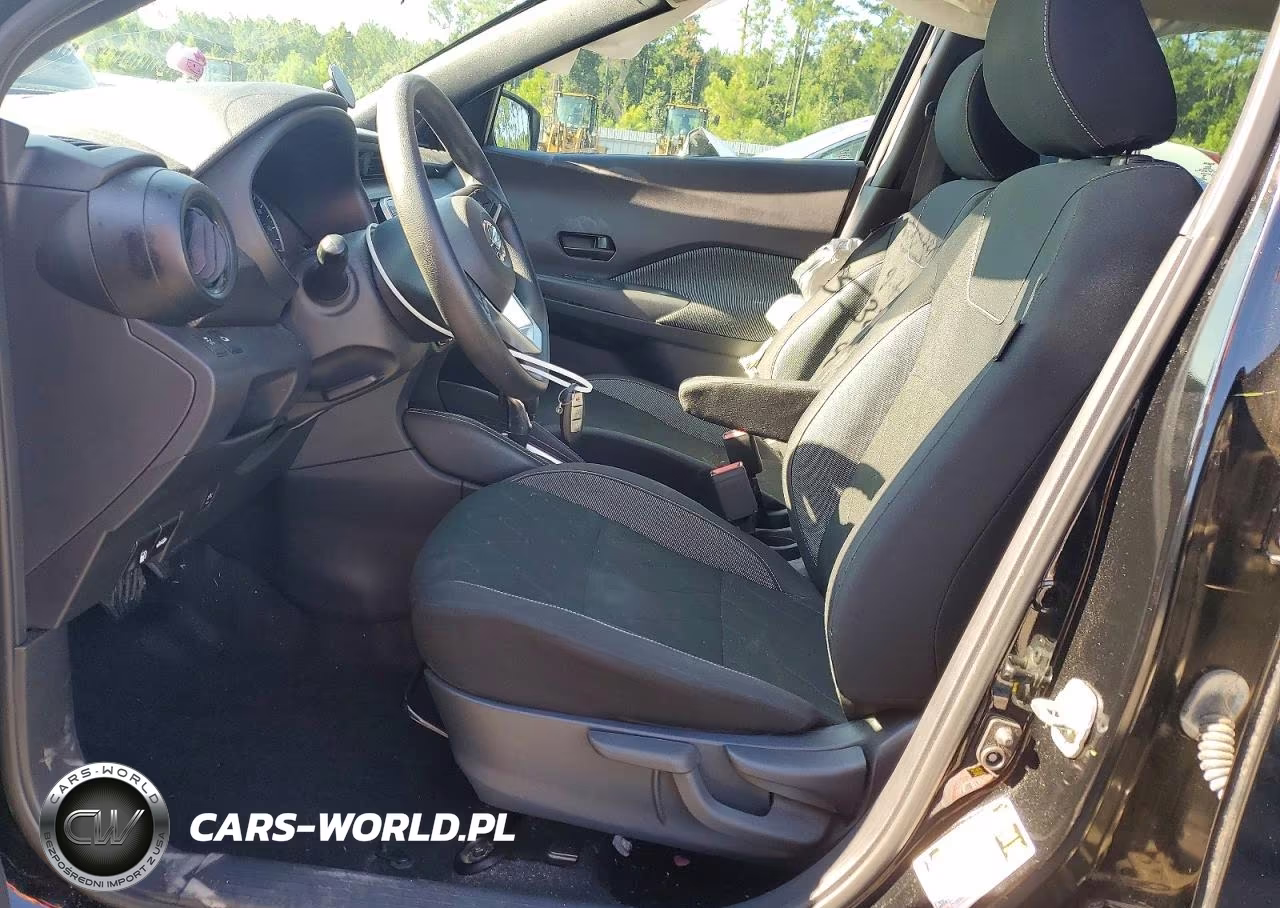 2019 Nissan Kicks S VIN:3N1CP5CU9KL532330 - 7