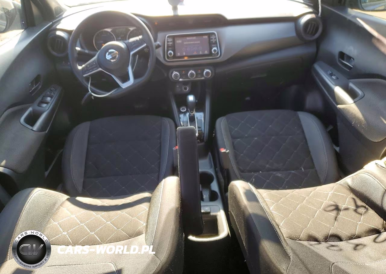 2019 Nissan Kicks S VIN:3N1CP5CU9KL532330 - 8