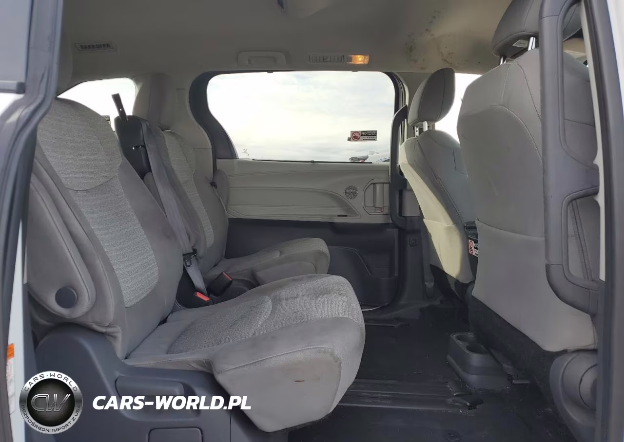 2021 Toyota Sienna Le VIN:5TDKRKEC6MS043743 - 11