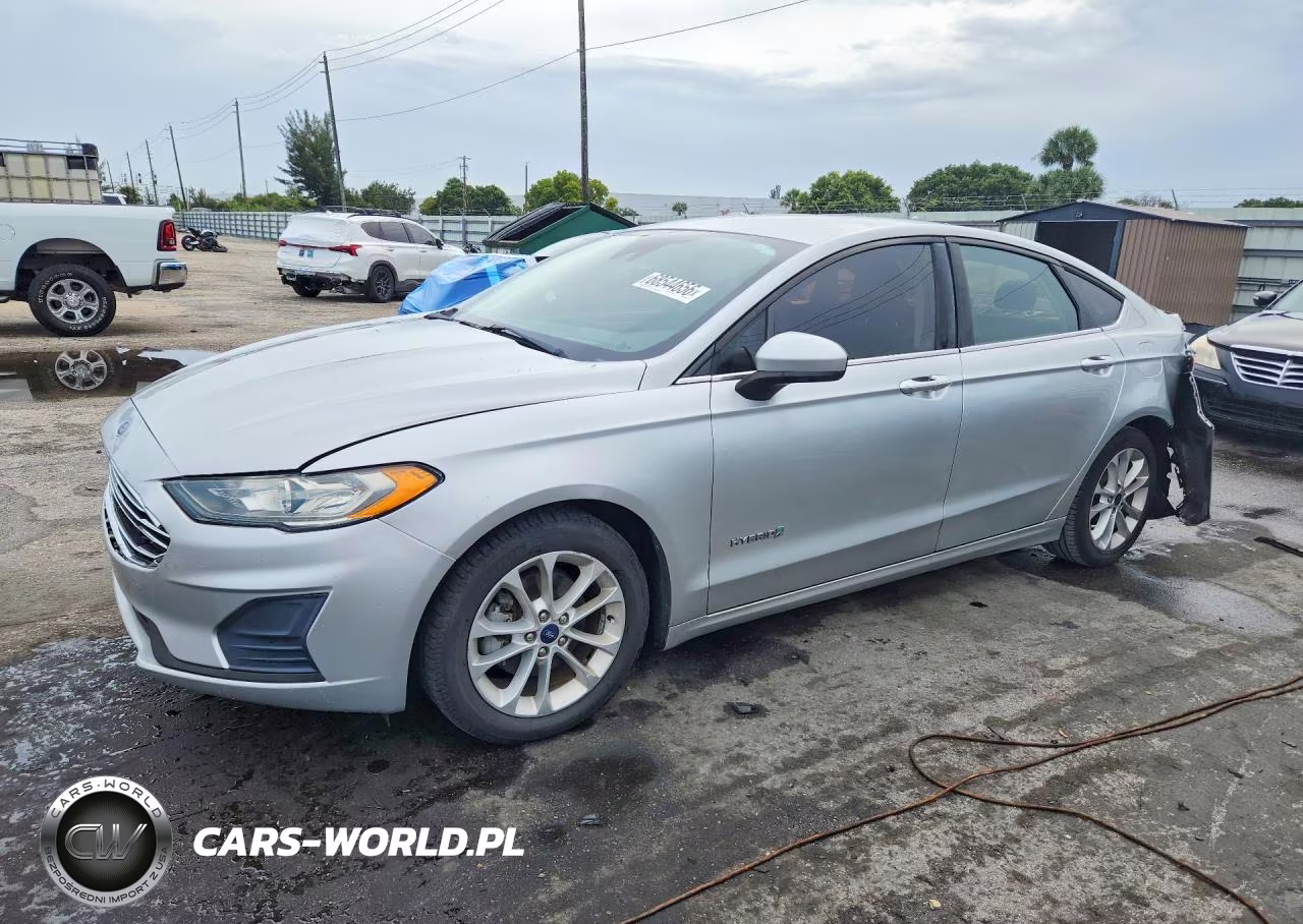 2019 Ford Fusion Se – zdjęcie 1 z 12