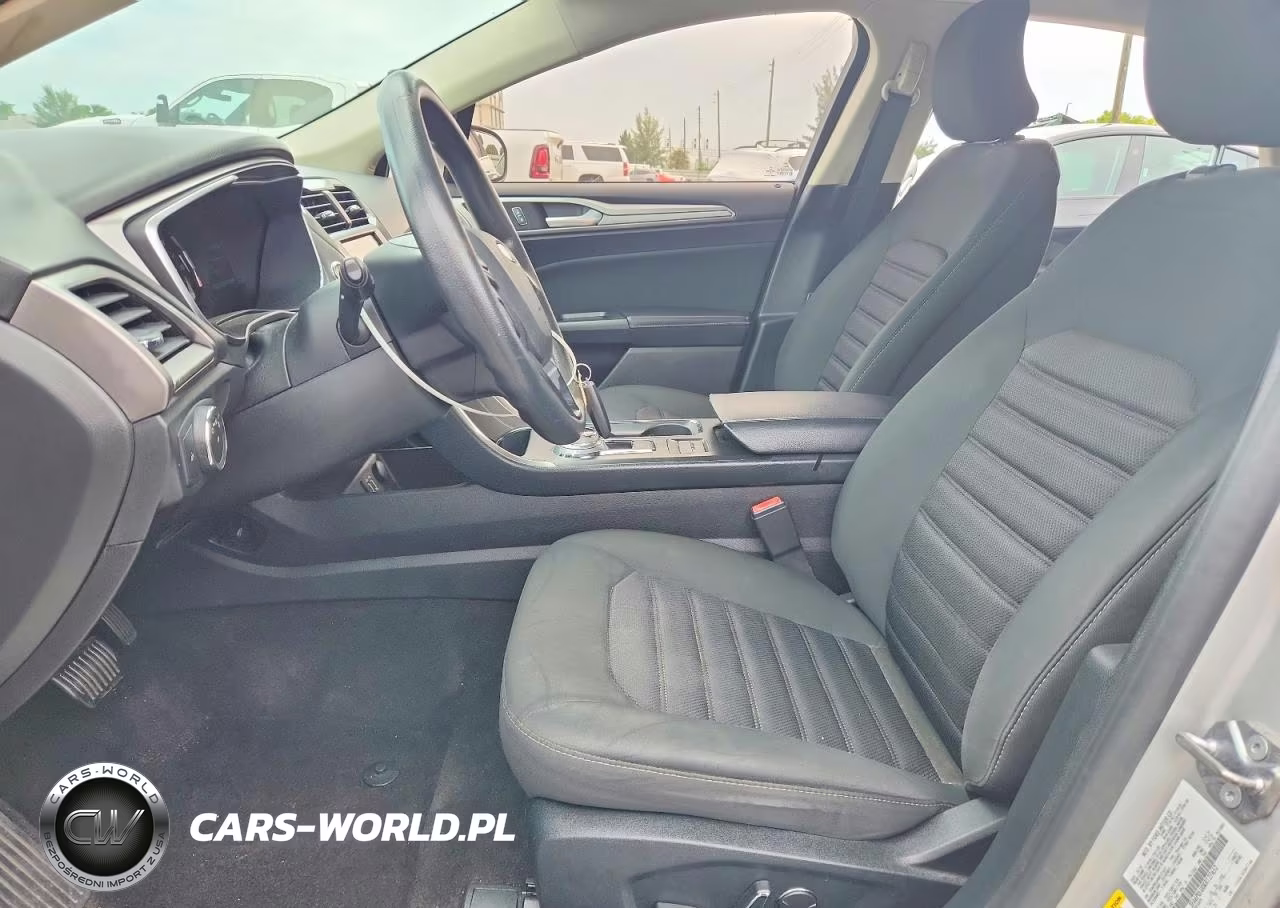 2019 Ford Fusion Se VIN:3FA6P0LU0KR127652 - 7