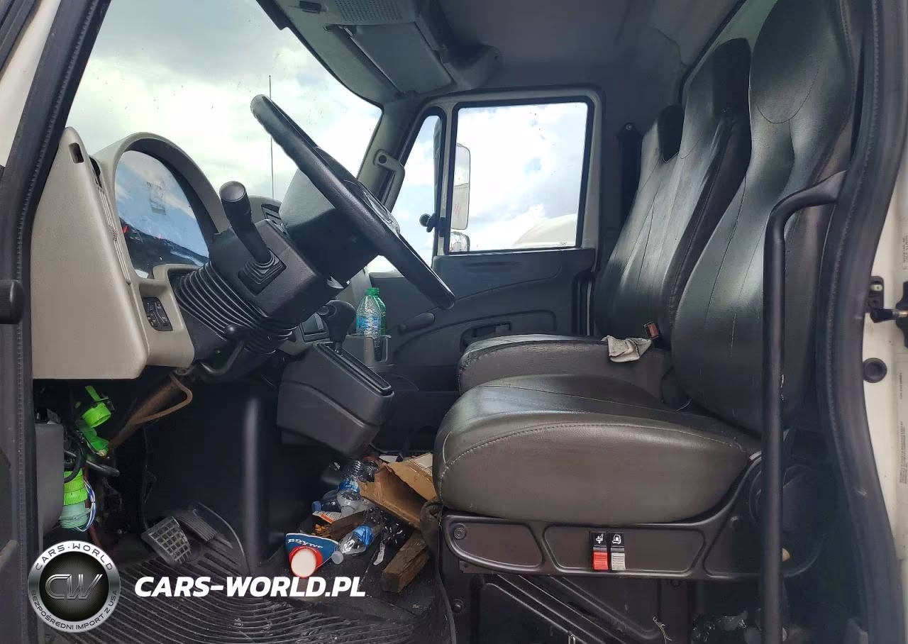 2018 International 4300 Box Truck VIN:3HAMMMMLXJL543857 - 7