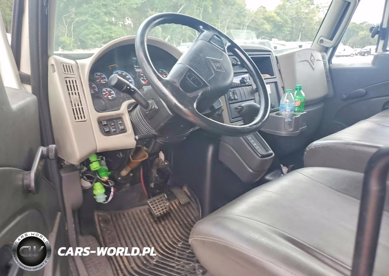 2018 International 4300 Box Truck VIN:3HAMMMMLXJL543857 - 8