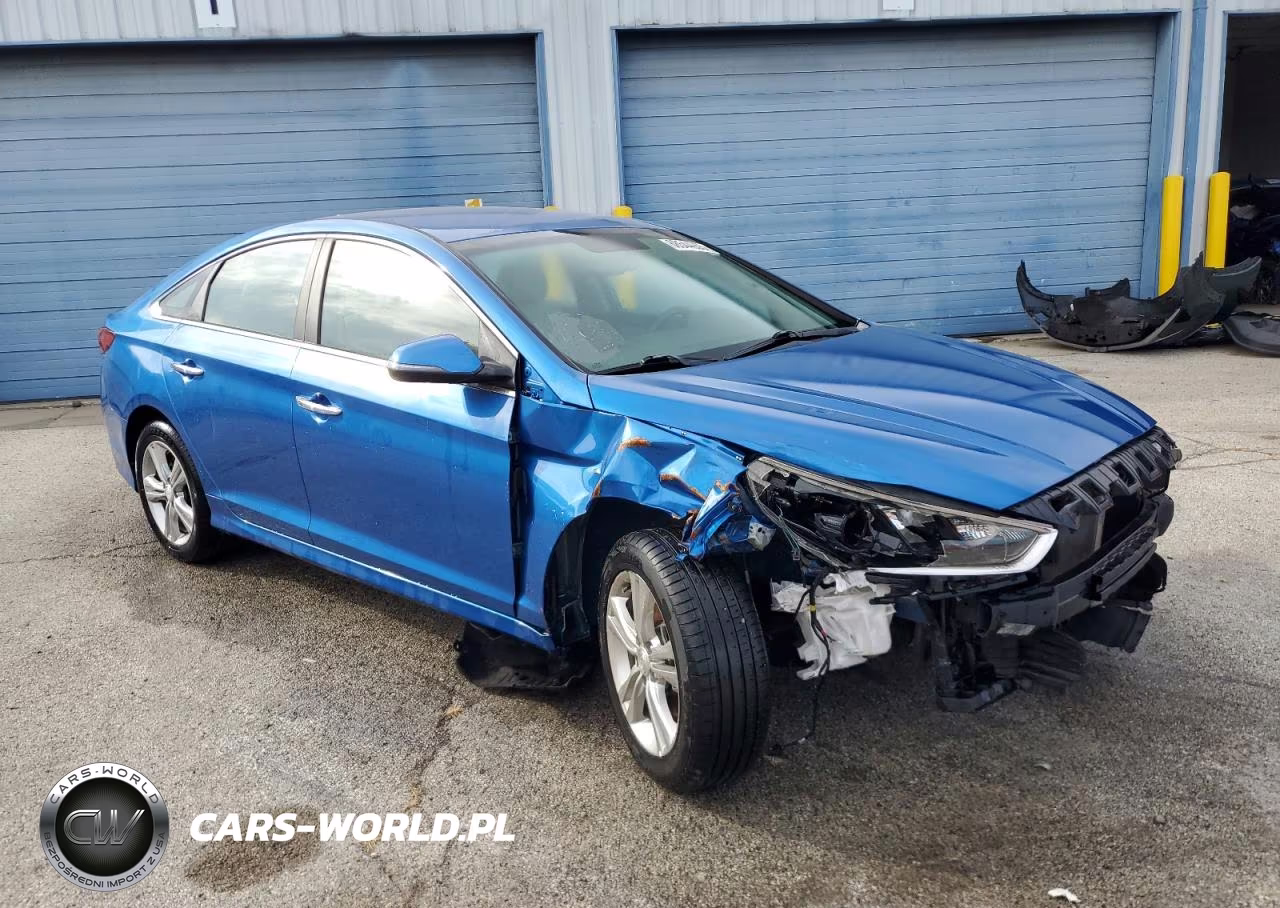2018 Hyundai Sonata Sport VIN:5NPE34AF8JH645006 - 4