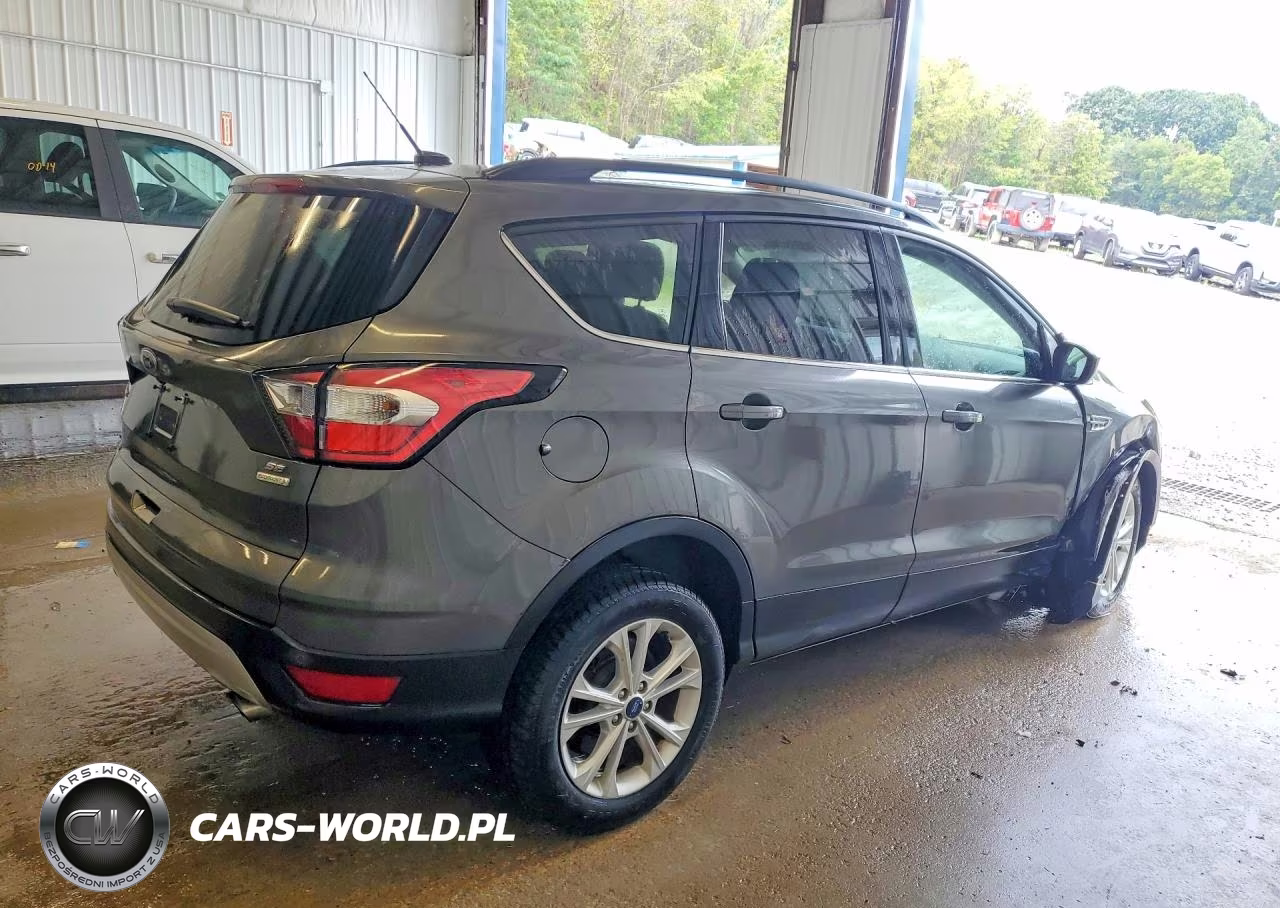 2017 Ford Escape Se VIN:1FMCU0GD7HUC98590 - 3