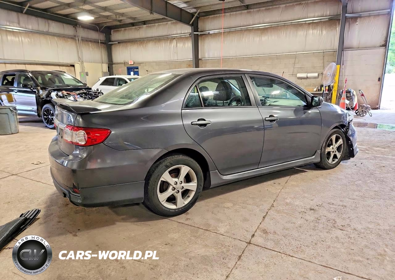 2012 Toyota Corolla S VIN:2T1BU4EE1CC877969 - 3