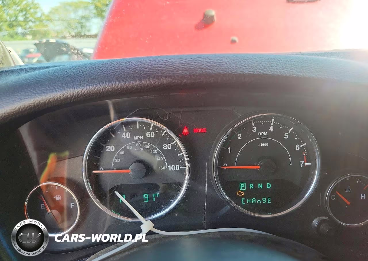 2014 Jeep Wrangler Unlimited Sport VIN:1C4BJWDG8EL272317 - 9