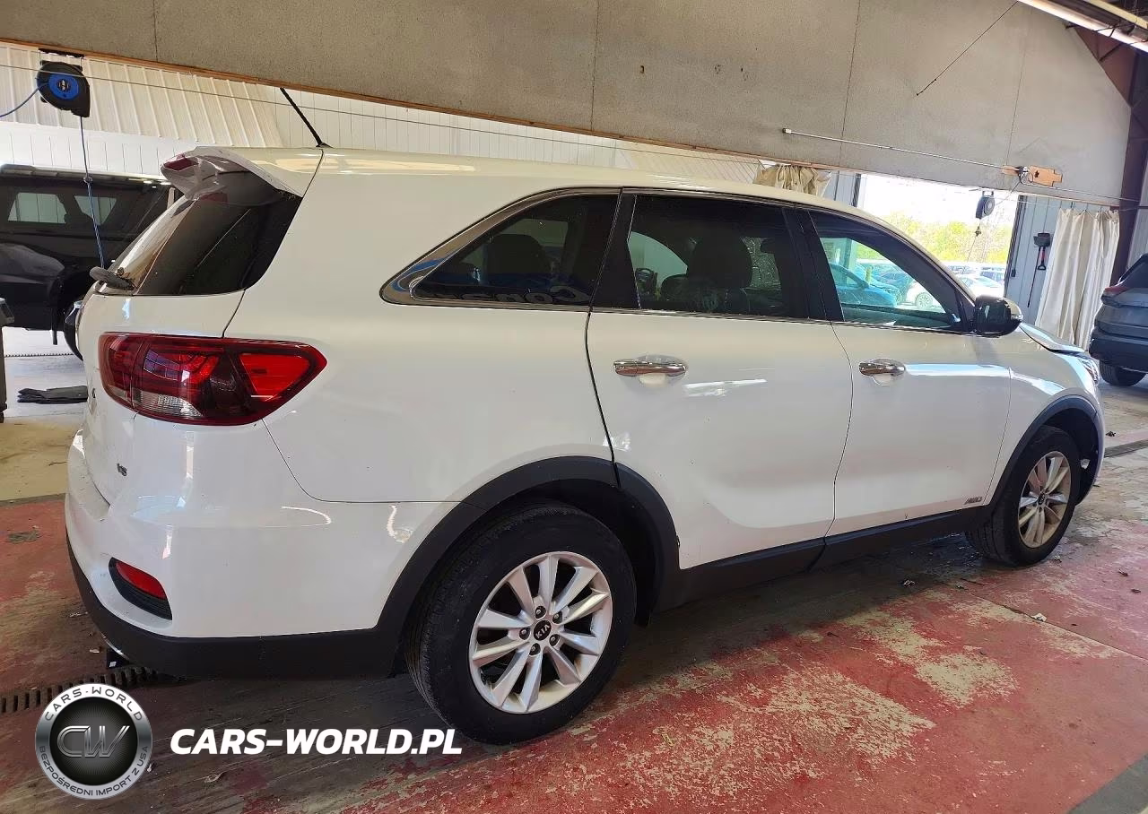 2019 Kia Sorento Lx V6 VIN:5XYPGDA54KG569989 - 3