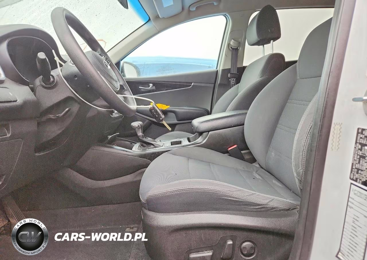 2019 Kia Sorento Lx V6 VIN:5XYPGDA54KG569989 - 7