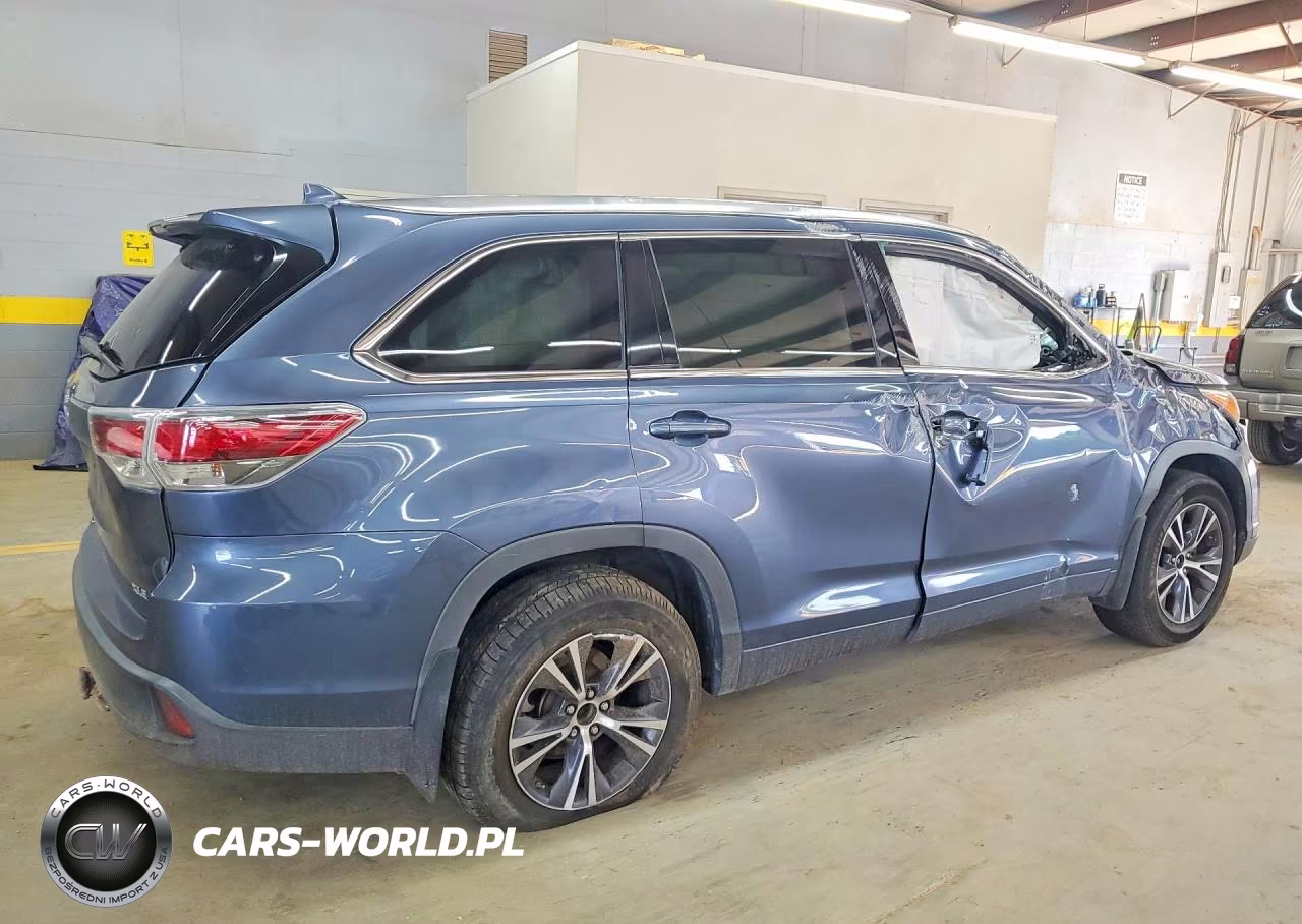 2016 Toyota Highlander Xle VIN:5TDKKRFH2GS157749 - 3