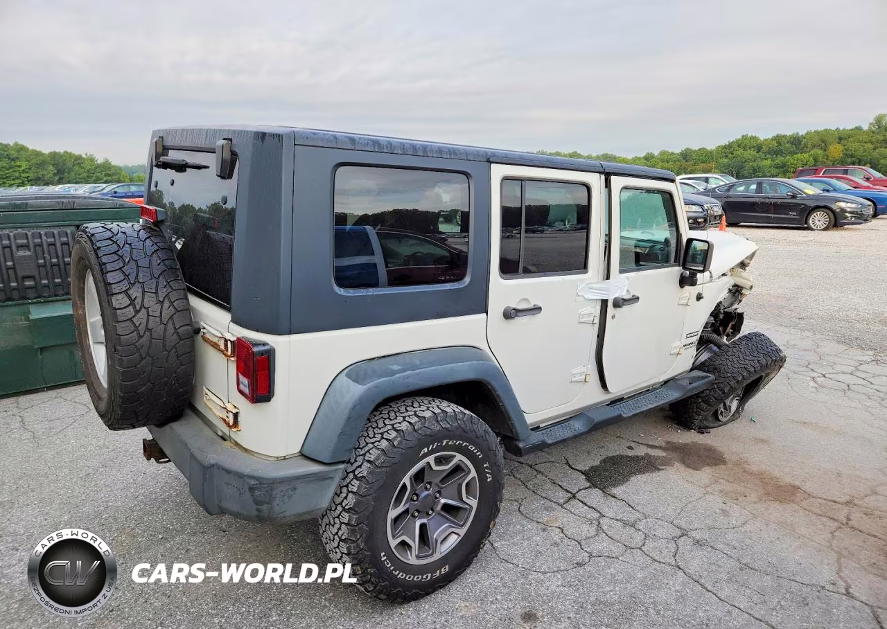 2010 Jeep Wrangler Unlimited Sport VIN:1J4BA3H19AL105022 - 3