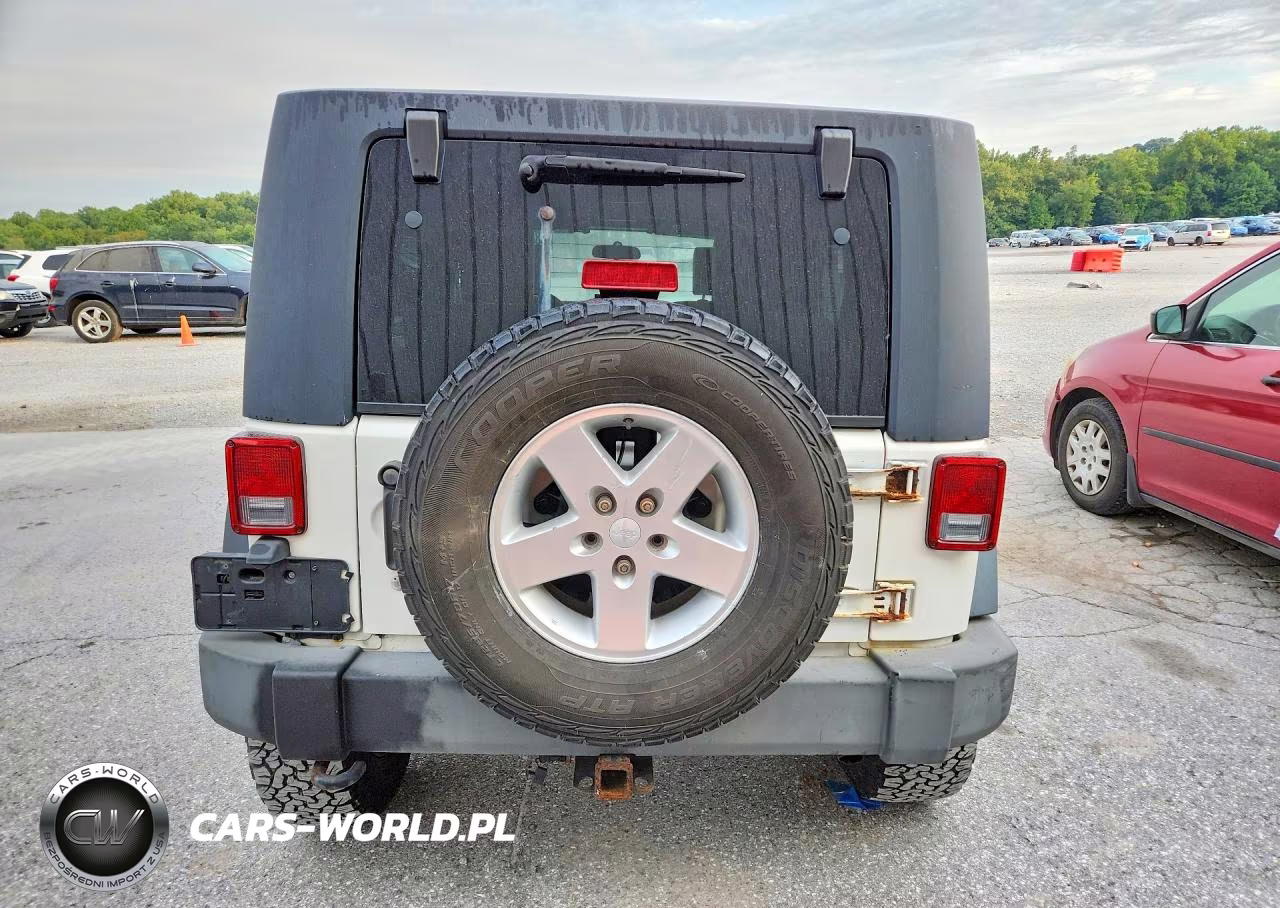 2010 Jeep Wrangler Unlimited Sport VIN:1J4BA3H19AL105022 - 6