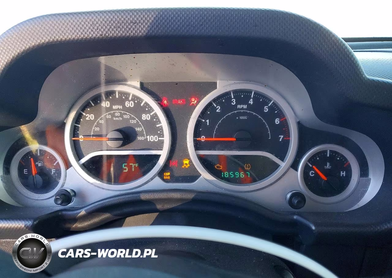 2010 Jeep Wrangler Unlimited Sport VIN:1J4BA3H19AL105022 - 9