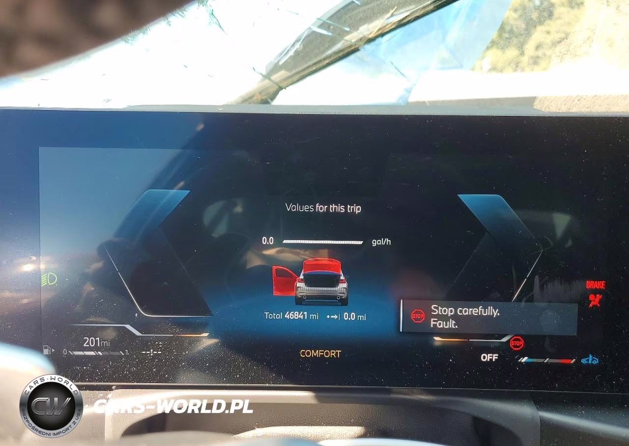 2025 BMW 330I VIN:3MW69CW02S8F10882 - 9