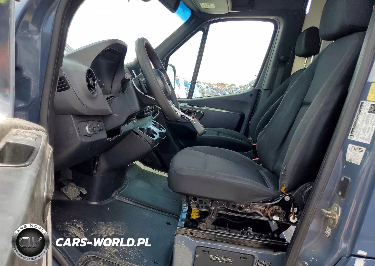 2019 Mercedes-Benz Sprinter 2500-3500 Delivery Van VIN:WD4PF0CD3KT004157 - 7