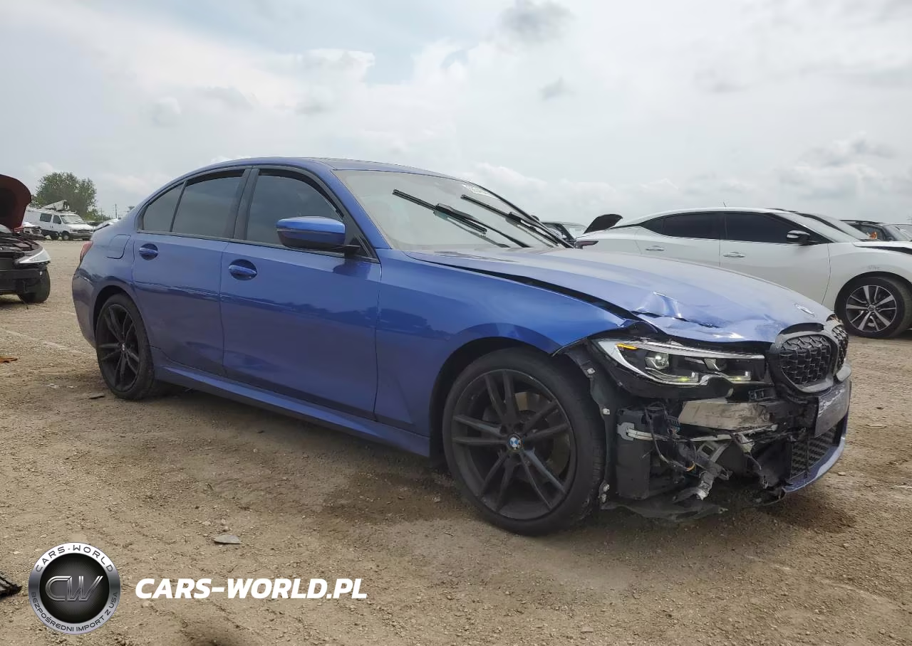 2019 BMW 330Xi VIN:WBA5R7C50KAJ80800 - 4