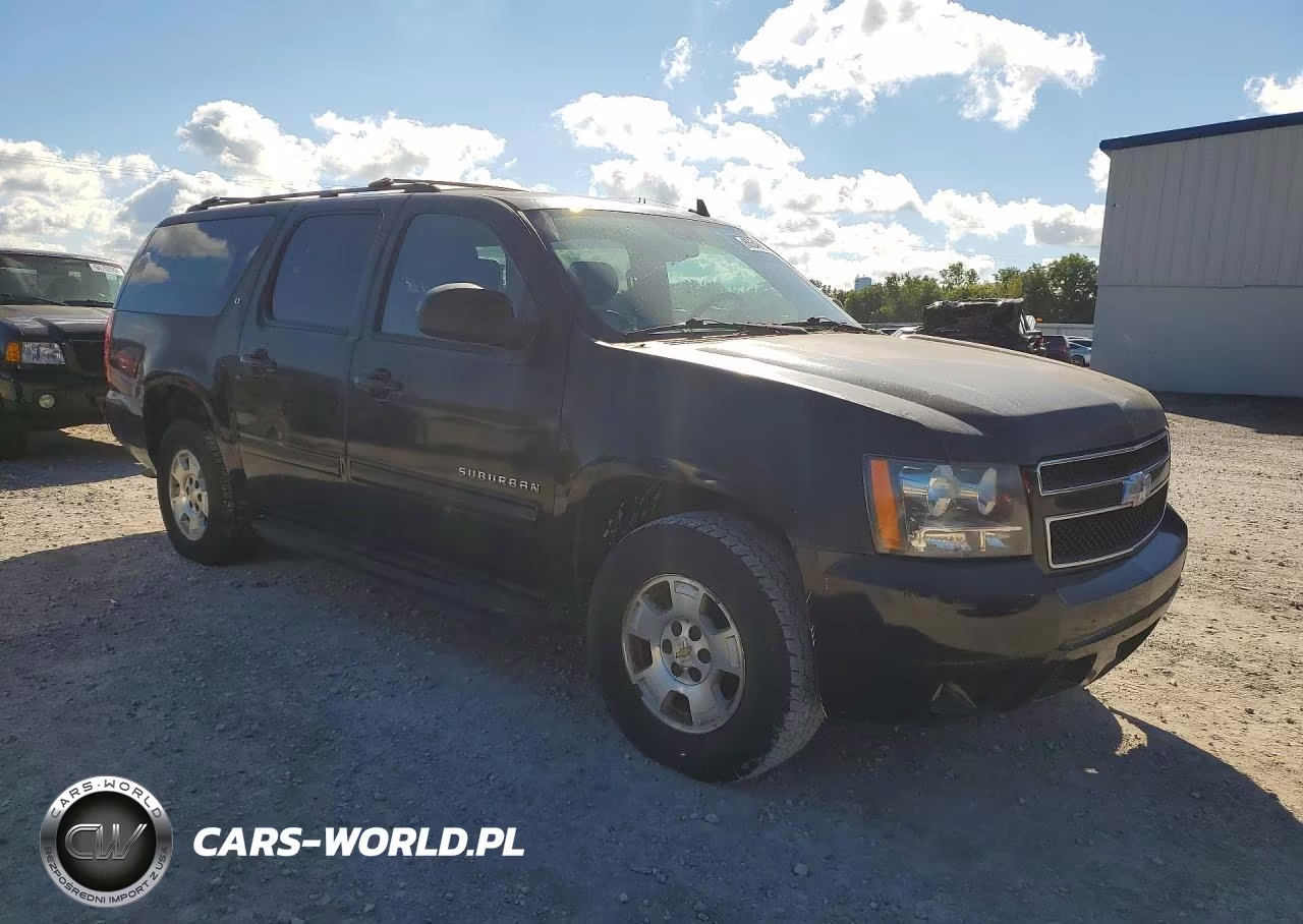 2013 Chevrolet Suburban C1500 Lt VIN:1GNSCJE09DR358947 - 4