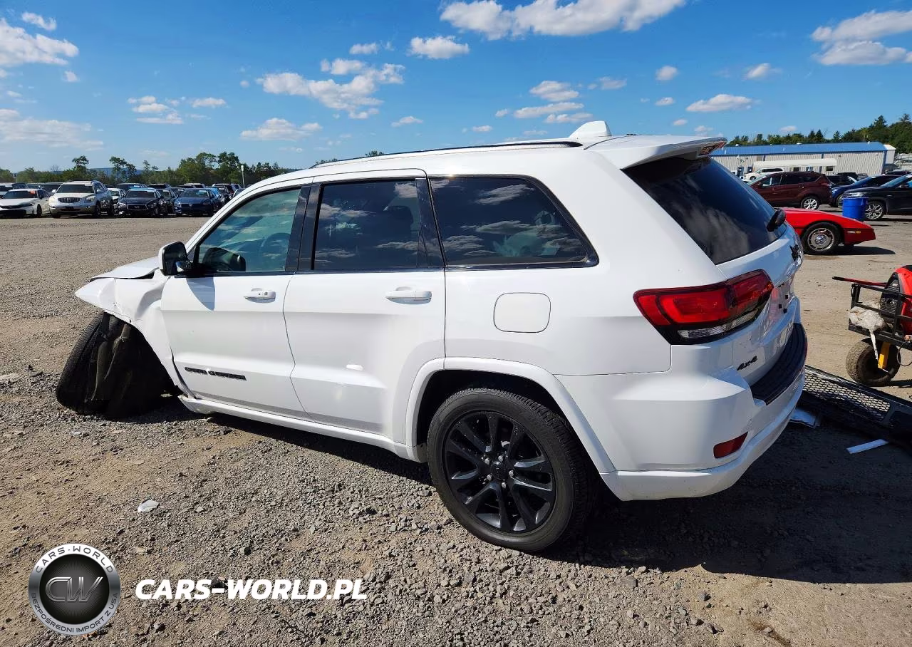 2017 Jeep Grand Cherokee Laredo VIN:1C4RJFAG6HC767820 - 2