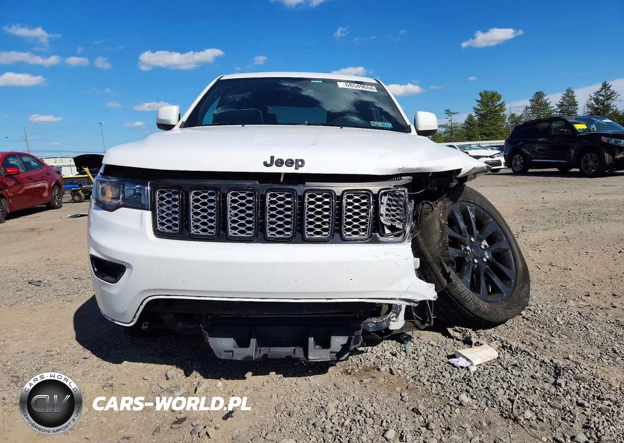 2017 Jeep Grand Cherokee Laredo VIN:1C4RJFAG6HC767820 - 5