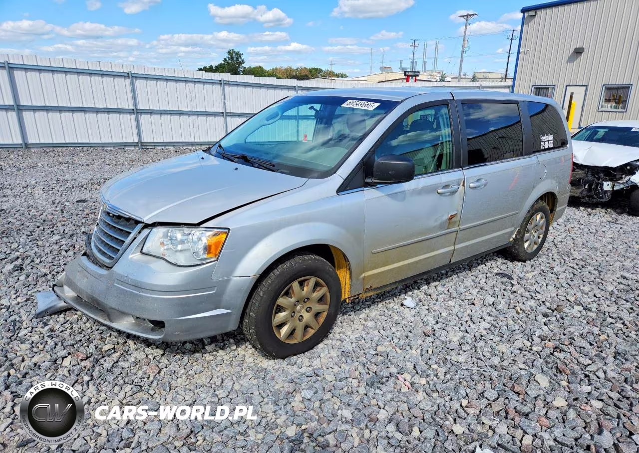 2009 Chrysler Town & Country Lx