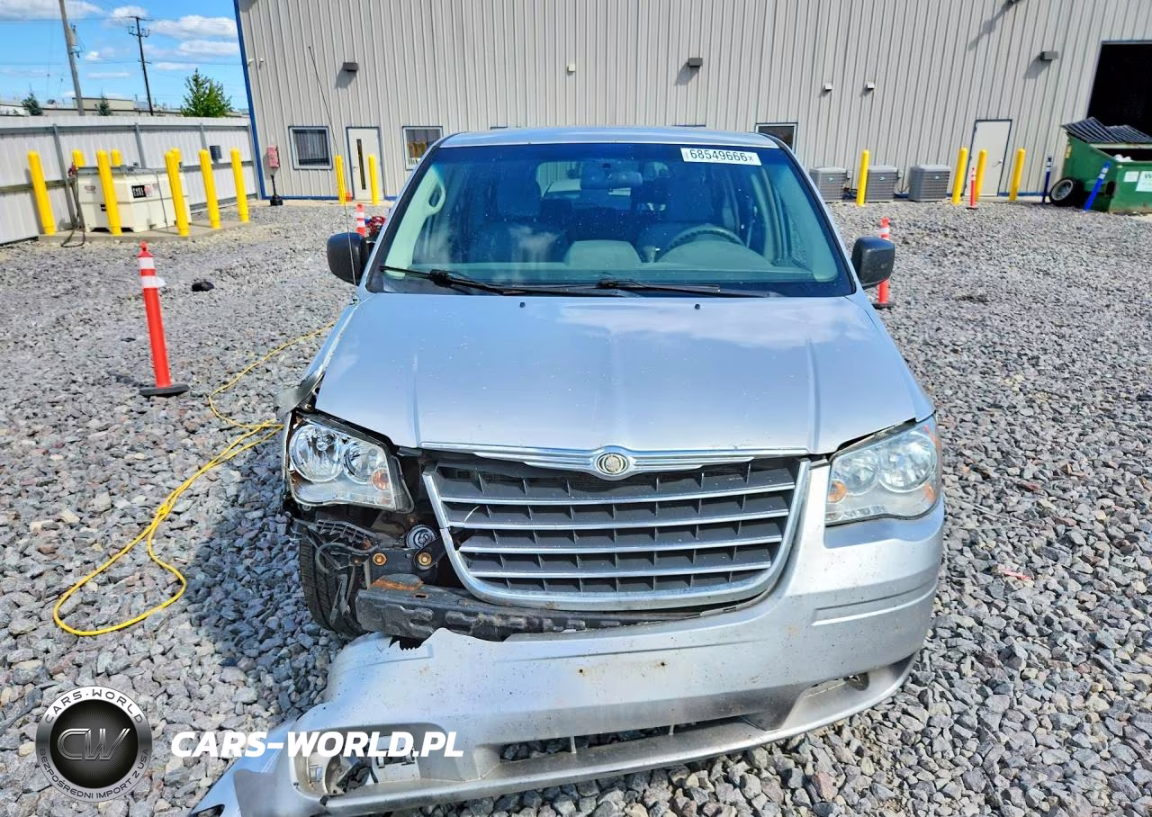 2009 Chrysler Town & Country Lx VIN:2A8HR44E59R526870 - 5