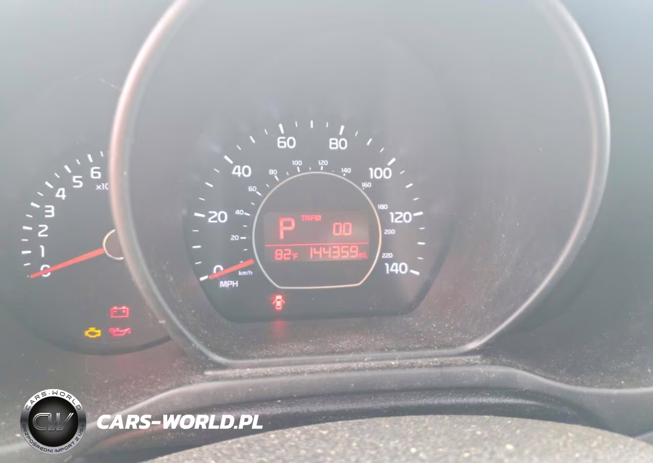2016 Kia Soul + VIN:KNDJP3A57G7319814 - 9