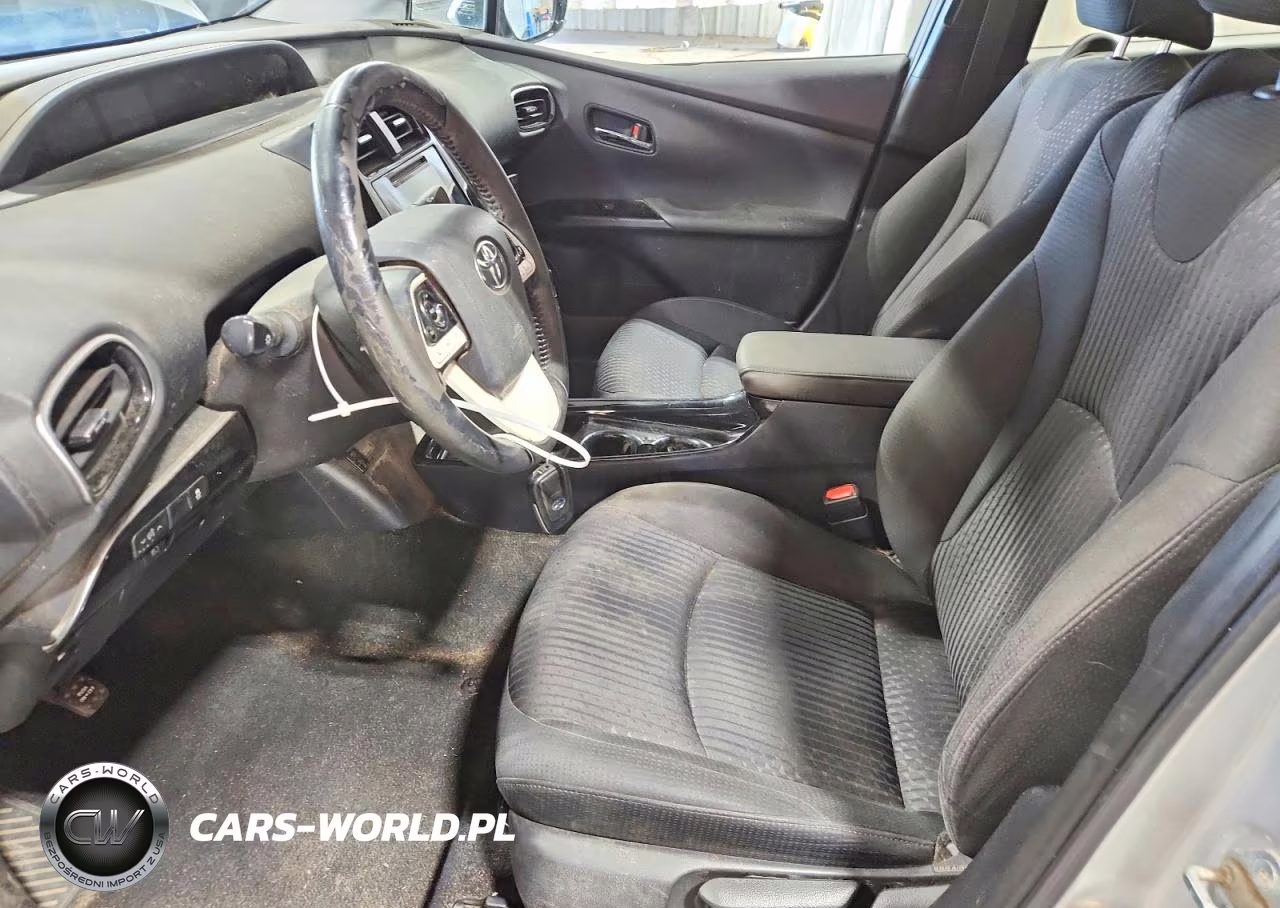 2018 Toyota Prius Prime Plus VIN:JTDKARFP9J3100564 - 7