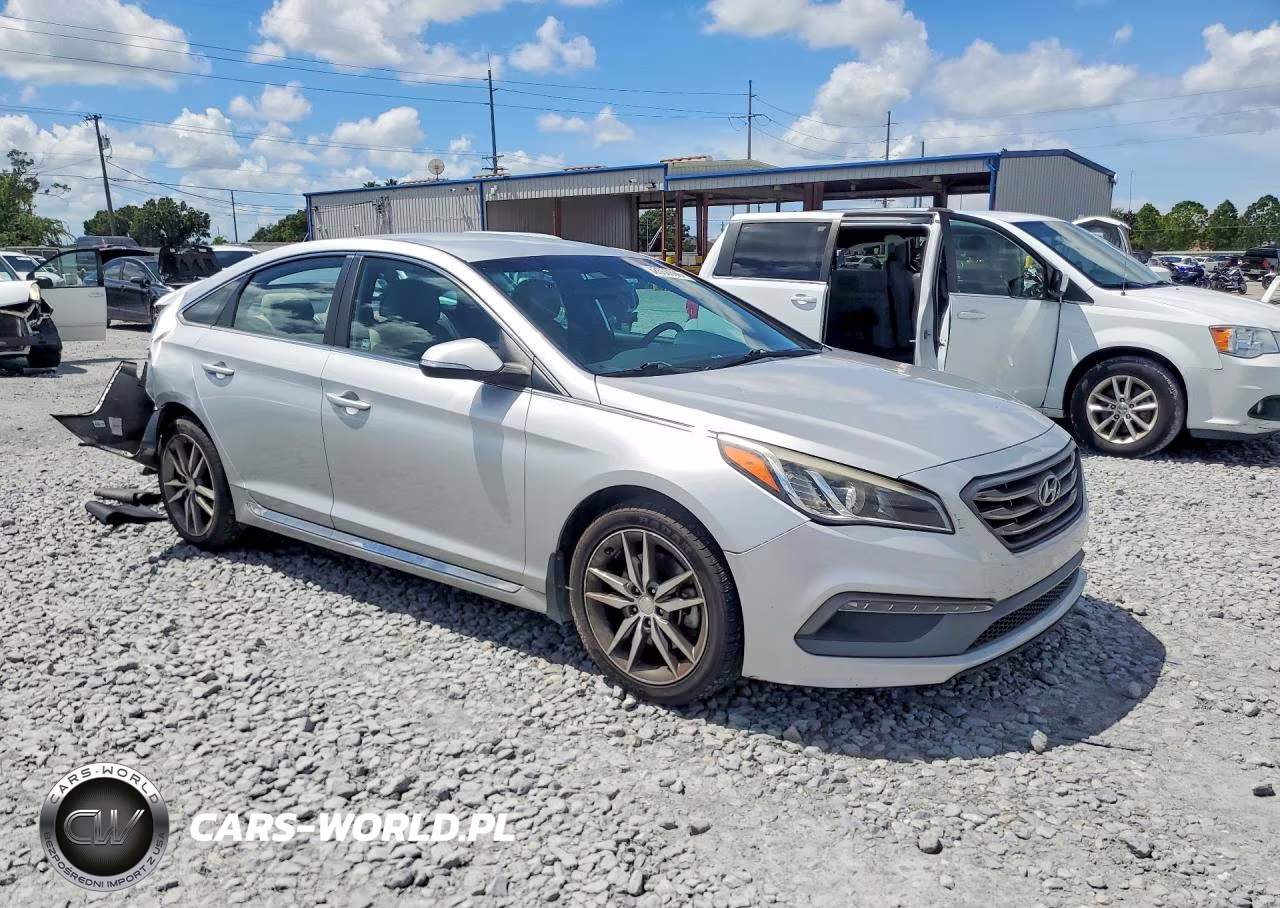 2017 Hyundai Sonata Sport 2.0T VIN:5NPE34AB7HH580415 - 4