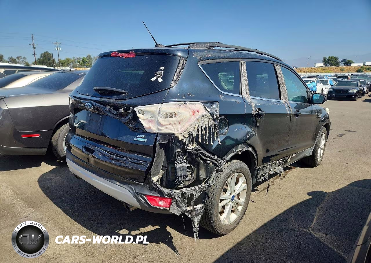 2017 Ford Escape Se VIN:1FMCU0GD9HUA95068 - 3