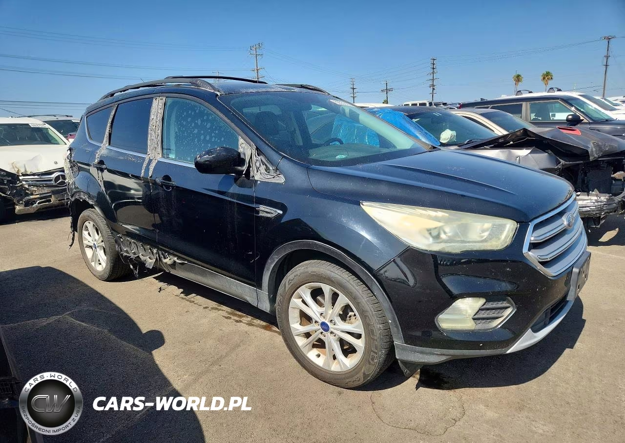 2017 Ford Escape Se VIN:1FMCU0GD9HUA95068 - 4