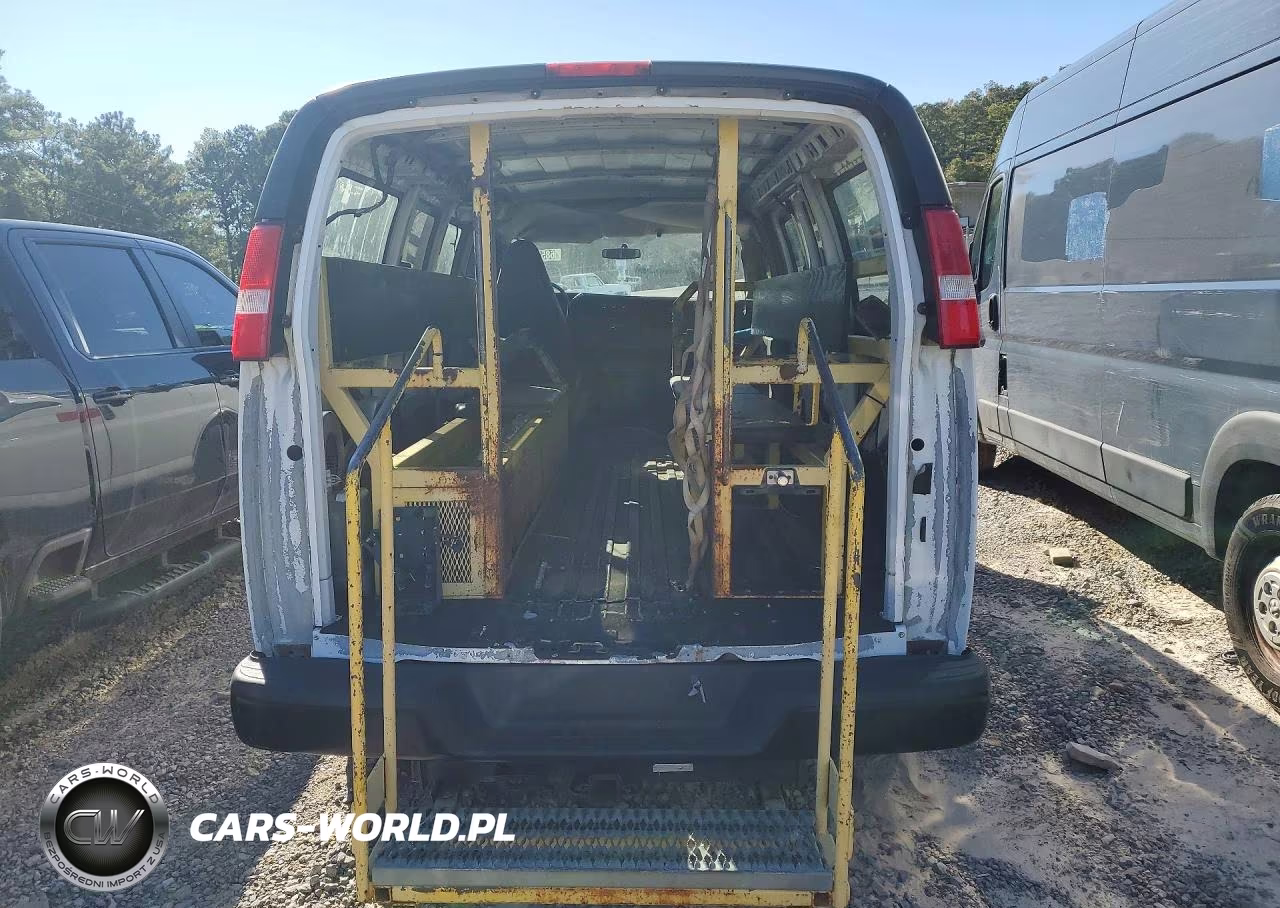 2016 Chevrolet Express G2500 VIN:1GCWGAHF1G1215766 - 6