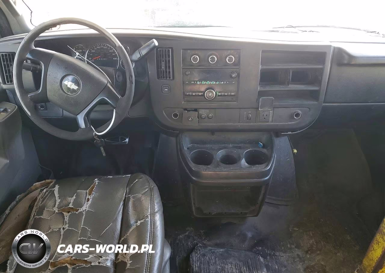 2016 Chevrolet Express G2500 VIN:1GCWGAHF1G1215766 - 8