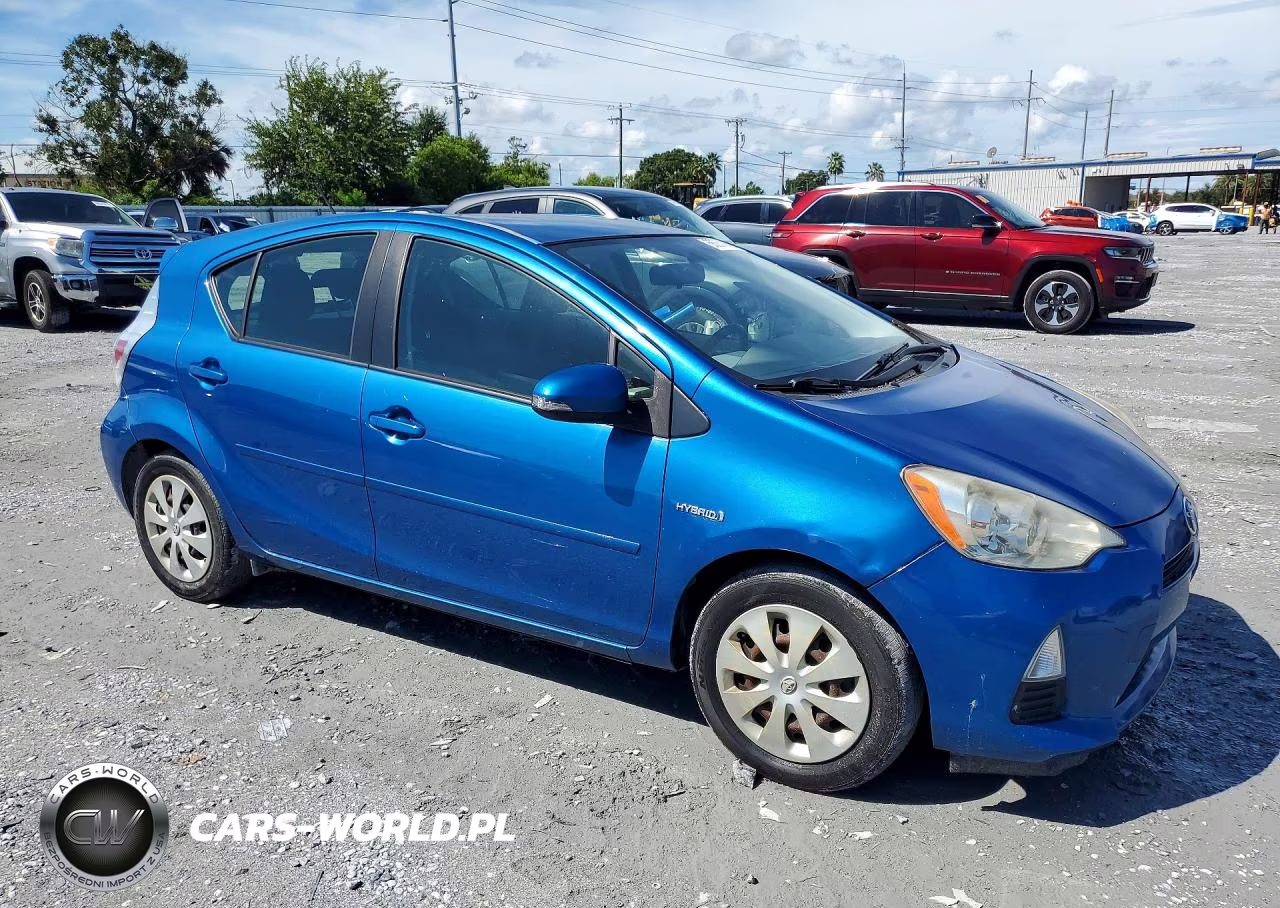 2012 Toyota Prius C Two VIN:JTDKDTB30C1509218 - 4