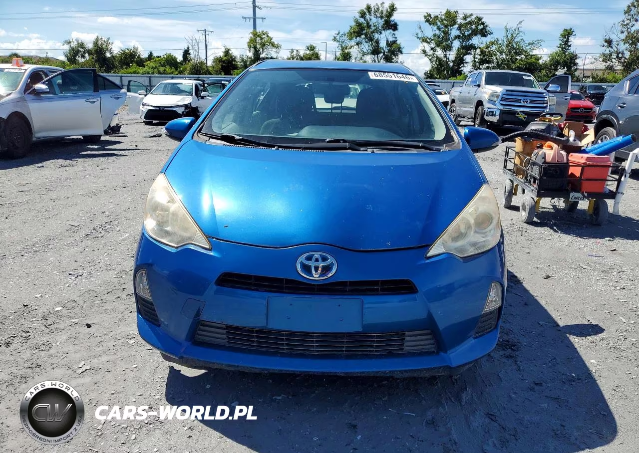 2012 Toyota Prius C Two VIN:JTDKDTB30C1509218 - 5