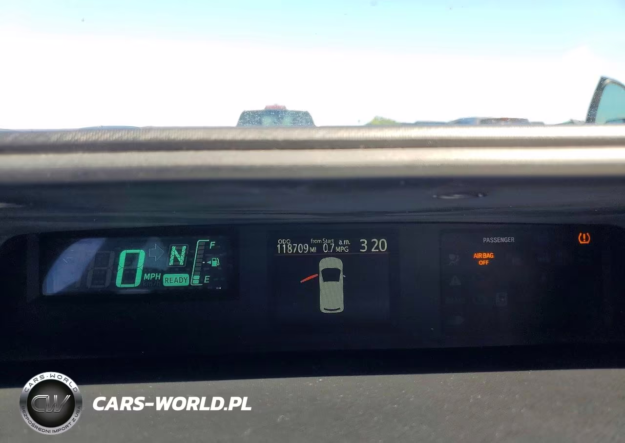 2012 Toyota Prius C Two VIN:JTDKDTB30C1509218 - 9