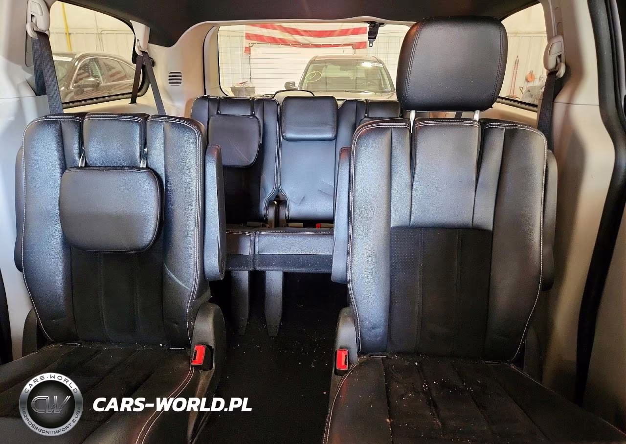 2018 Dodge Grand Caravan Sxt VIN:2C4RDGCG5JR135009 - 10
