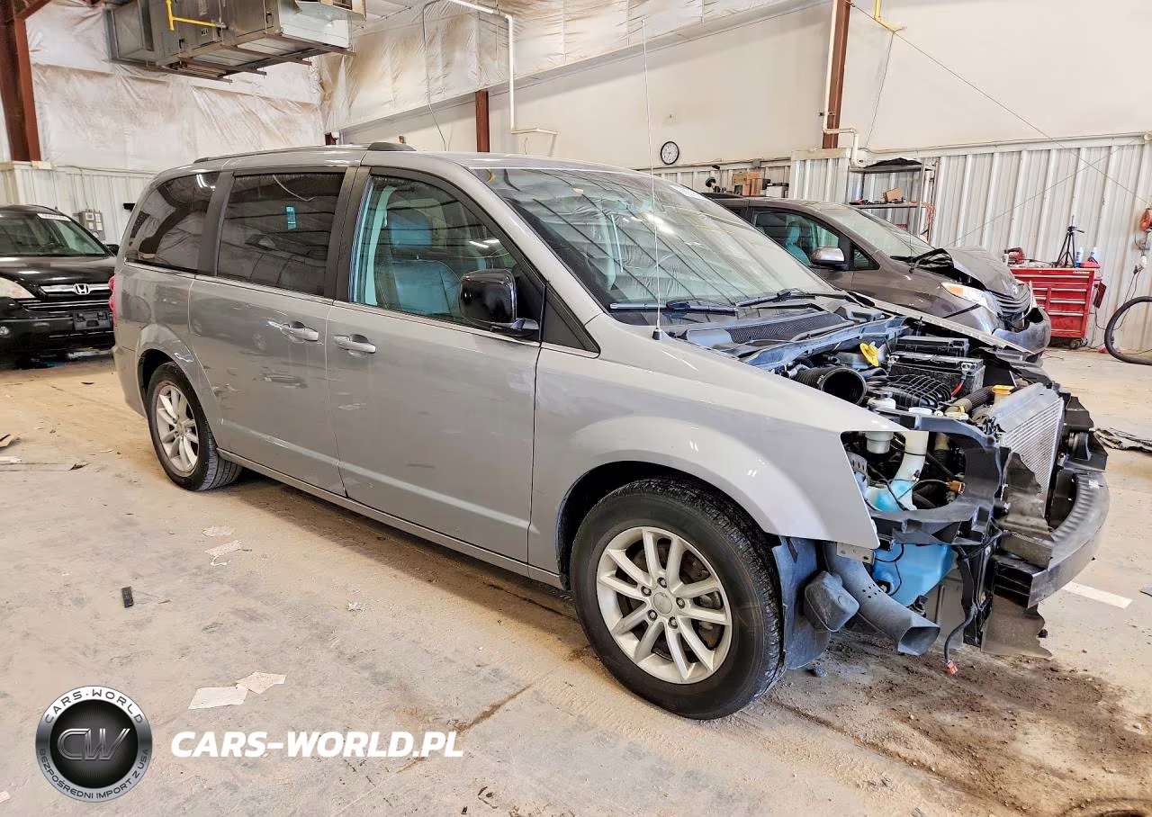 2018 Dodge Grand Caravan Sxt VIN:2C4RDGCG5JR135009 - 4