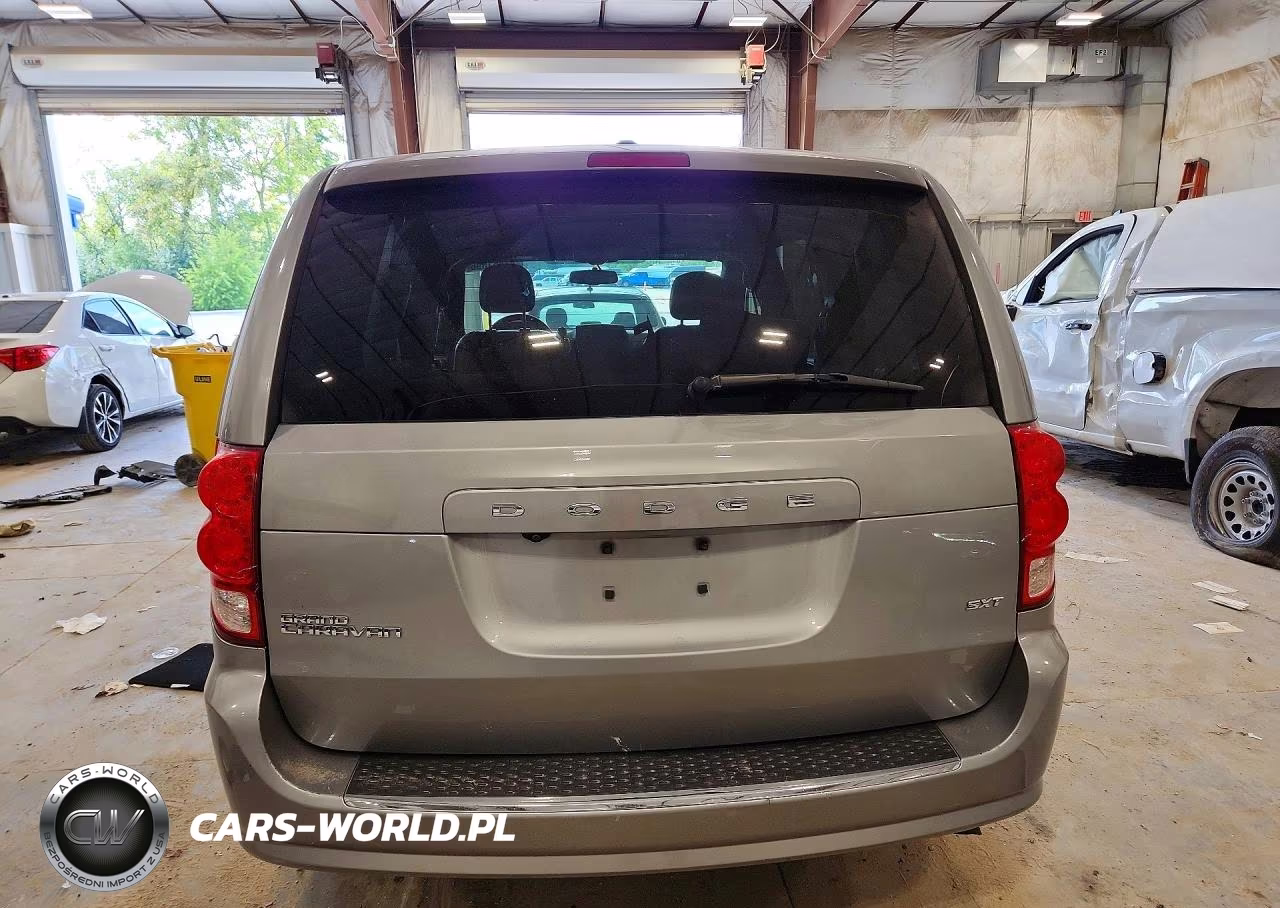 2018 Dodge Grand Caravan Sxt VIN:2C4RDGCG5JR135009 - 6