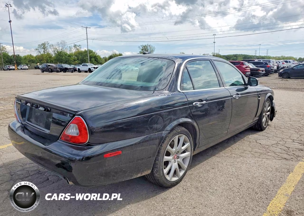 2008 Jaguar Xj VIN:SAJWA71B38SH28349 - 3