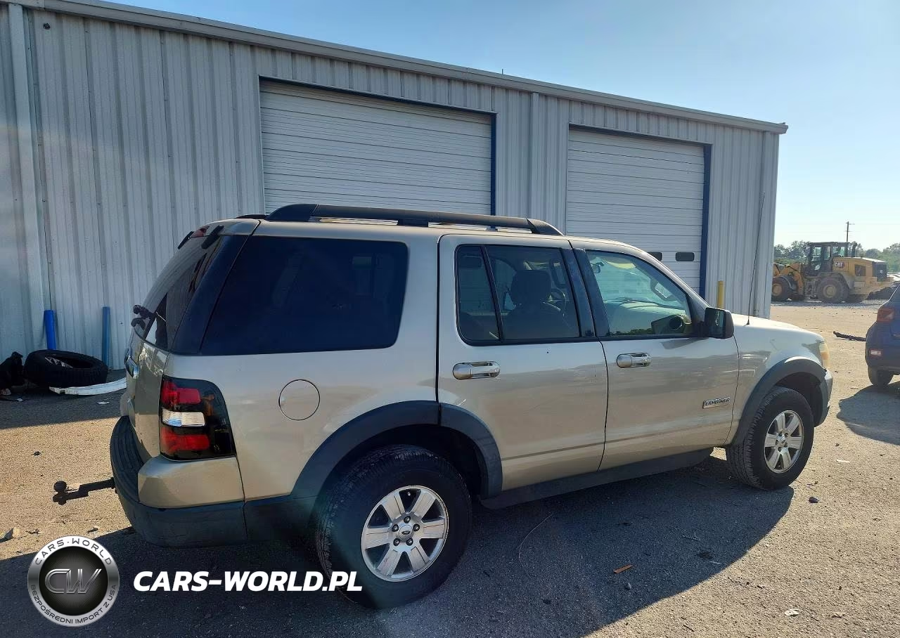 2007 Ford Explorer Xlt VIN:1FMEU63E87UA33749 - 3