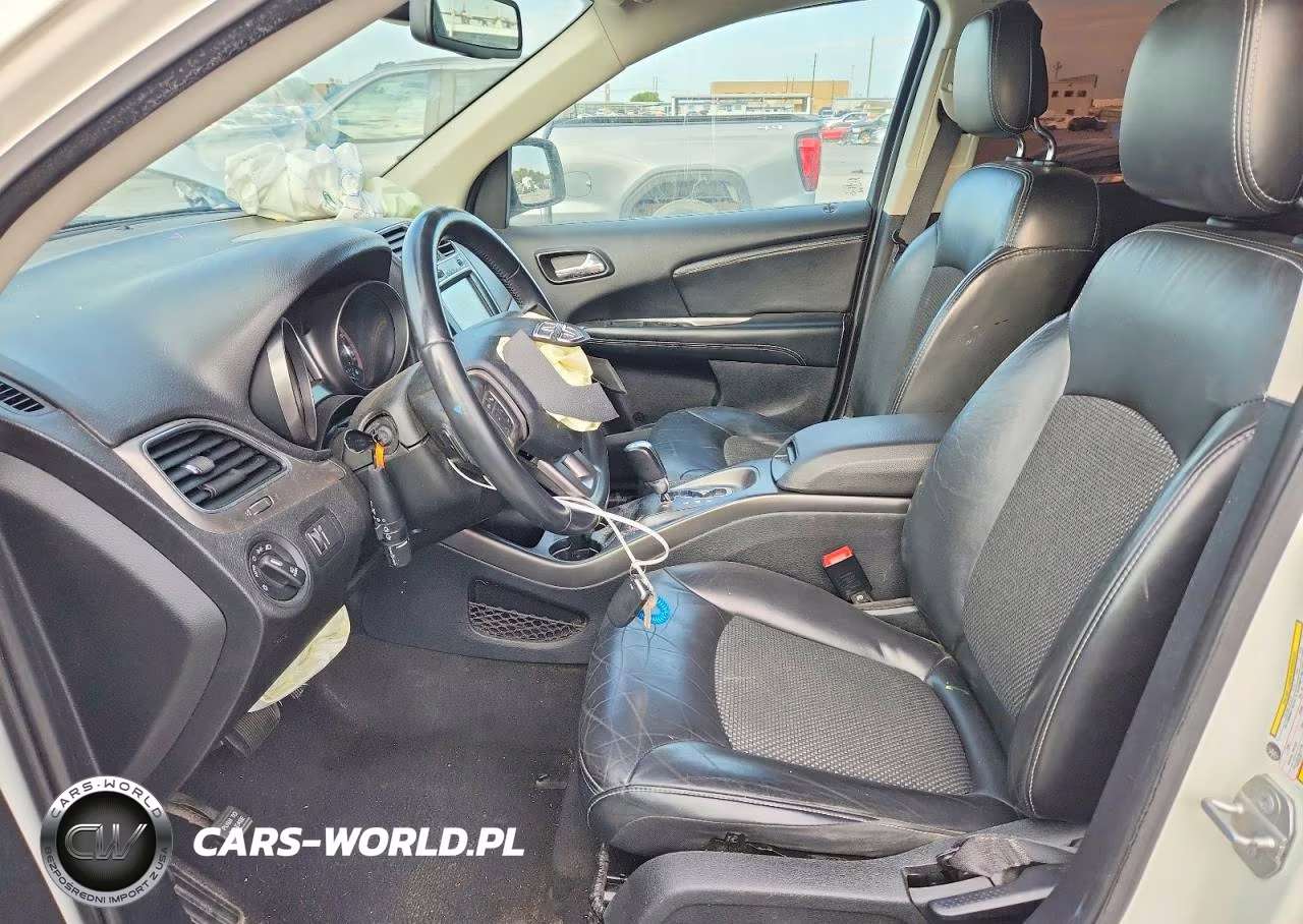 2019 Dodge Journey Crossroad VIN:3C4PDCGGXKT716711 - 7