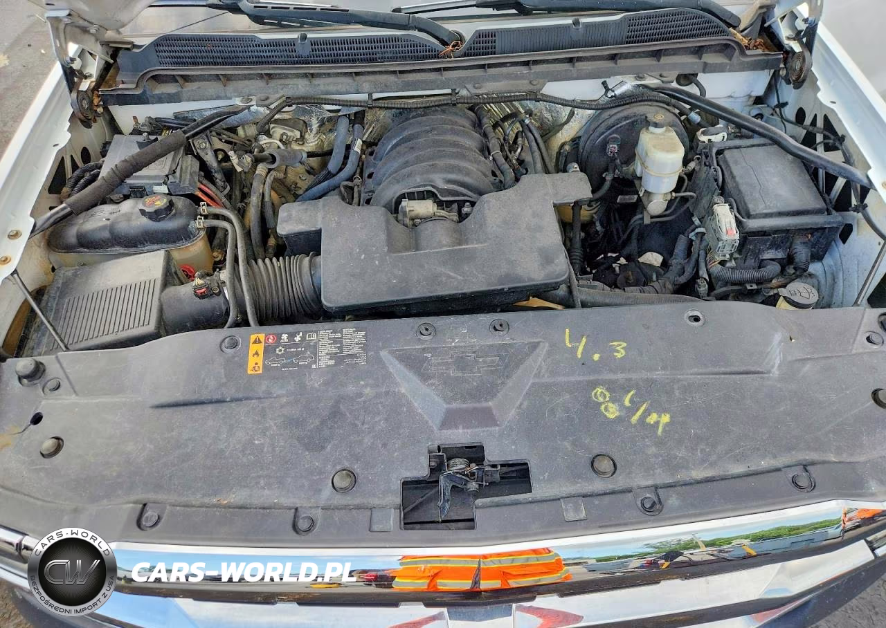 2018 Chevrolet Silverado K1500 VIN:1GCVKNEH8JZ158658 - 11