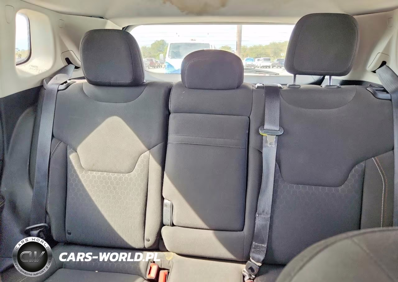 2017 Jeep Compass Sport VIN:3C4NJCAB9HT661111 - 10