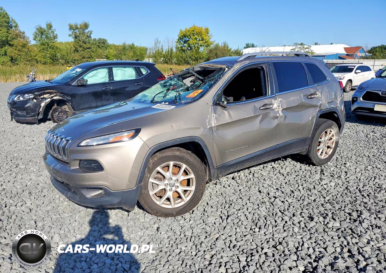 2016 Jeep Cherokee Latitude – zdjęcie 1 z 13