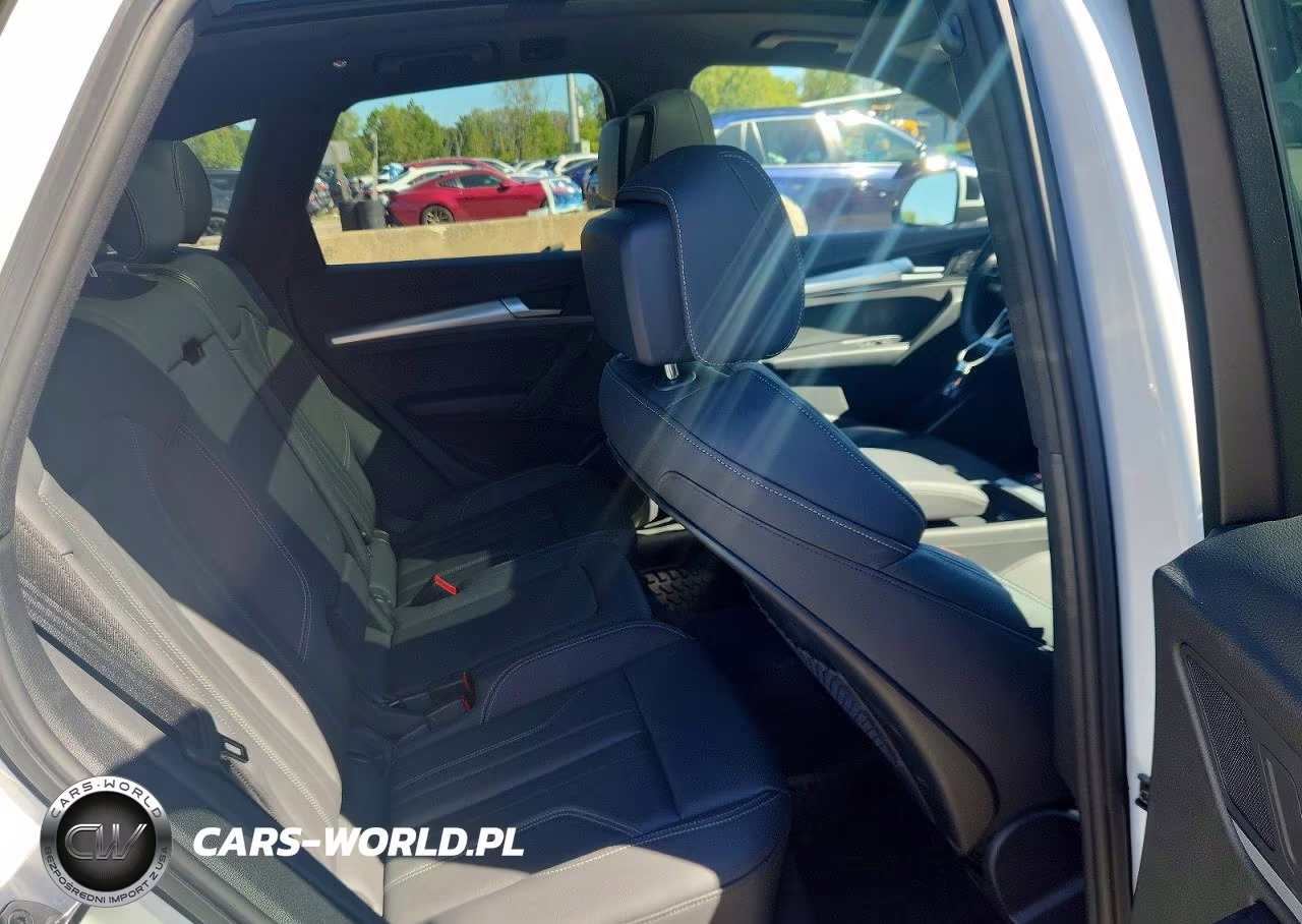 2025 Audi Q5 Premium 45 VIN:WA1GAAFY6S2039353 - 11